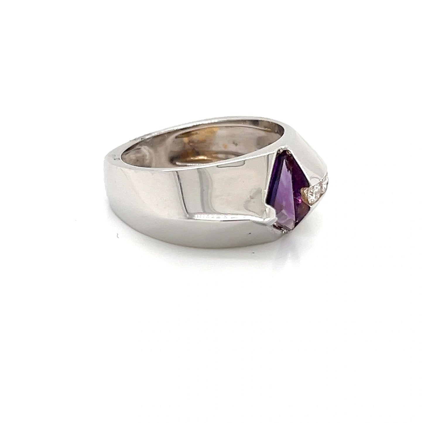Amethyst with Diamond set in 14KT White Gold Ring
