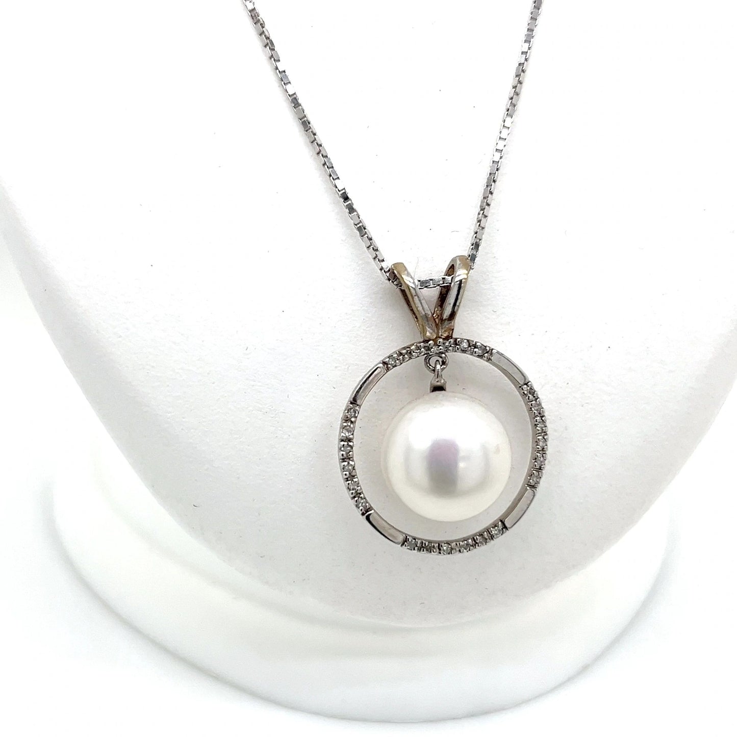 Pearl and Diamond Necklace