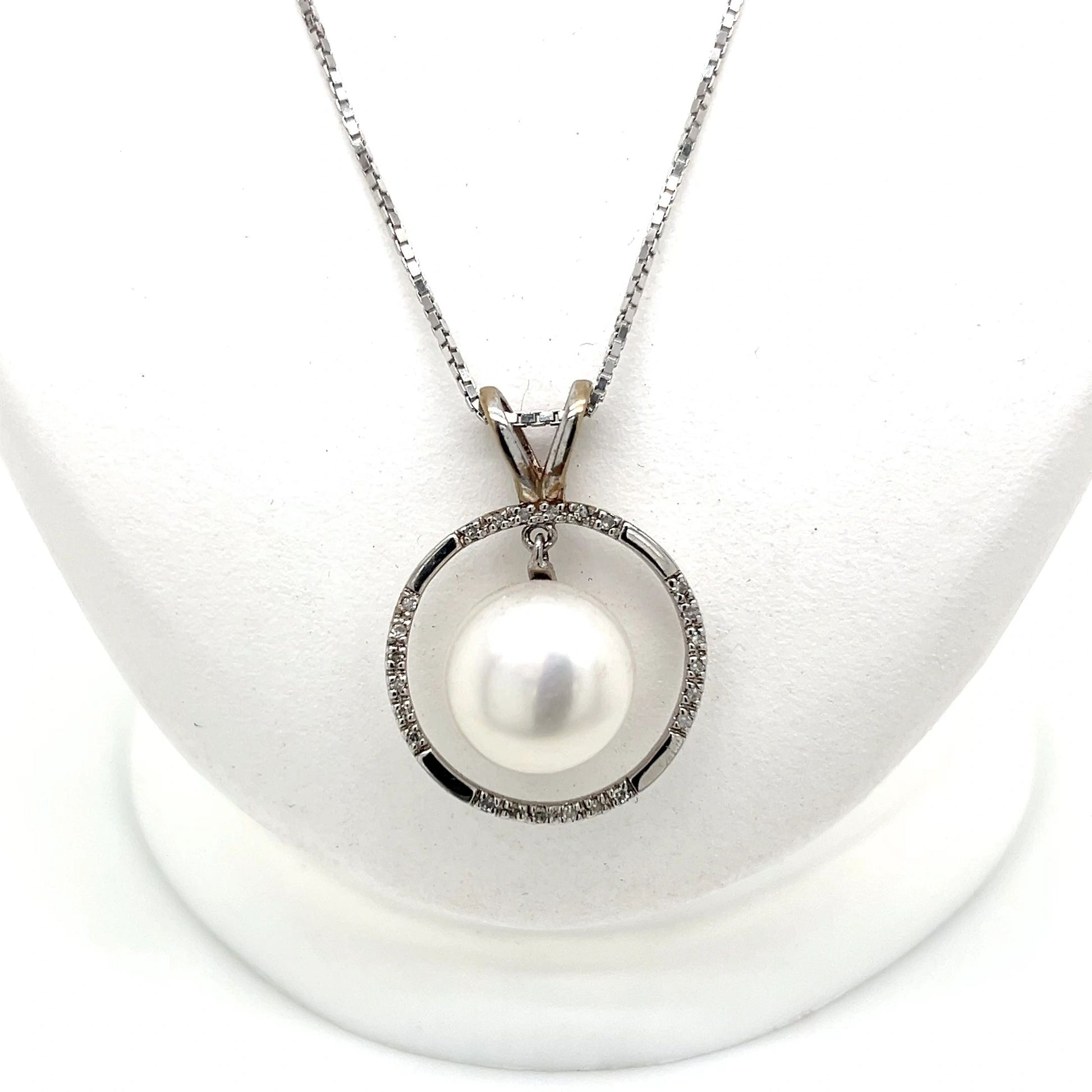 Pearl with Diamond Necklace