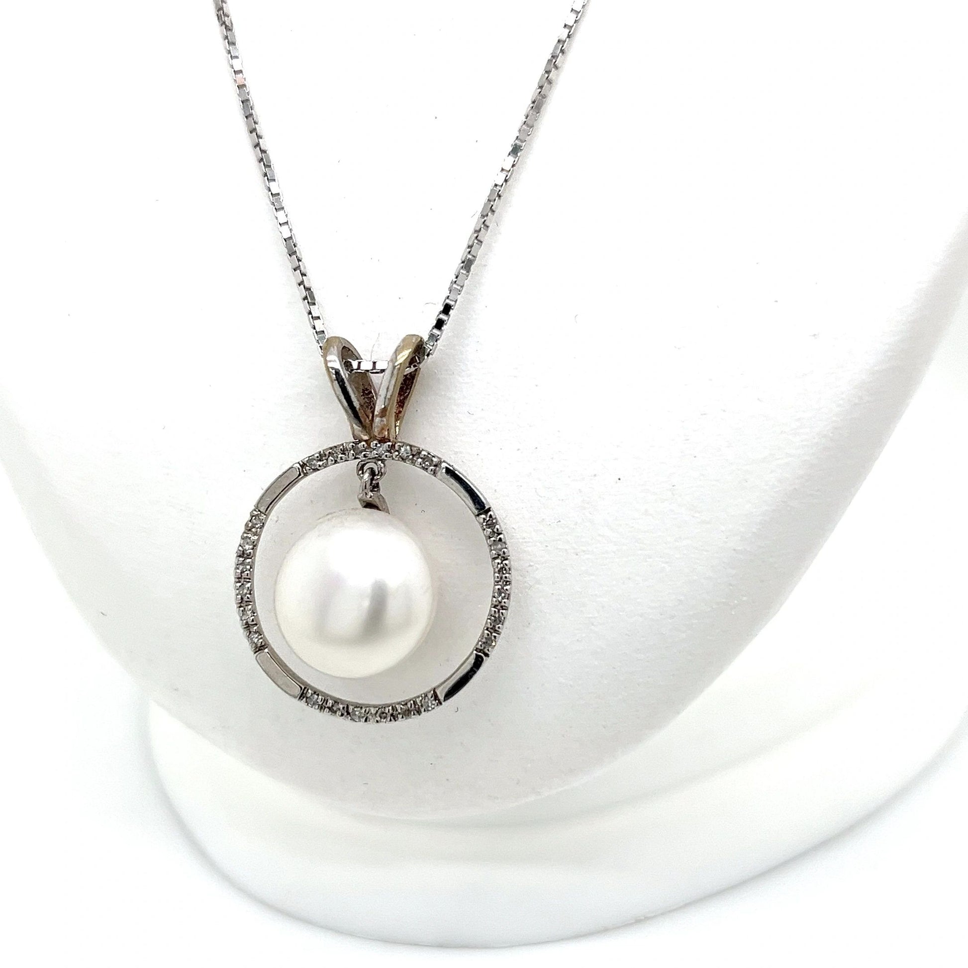 Pearl and Diamond Necklace